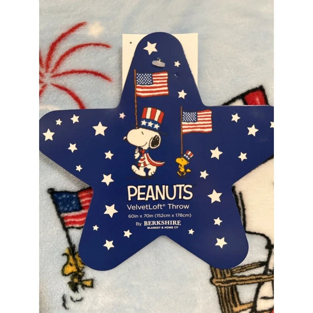 Berkshire Peanuts Snoopy Woodstock 4th Of July Patriotic Fireworks Blanket 60x70